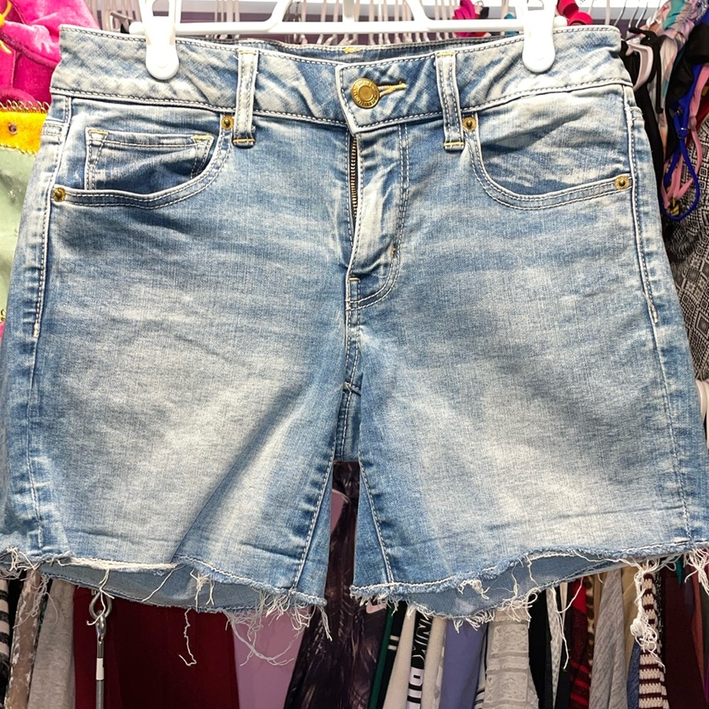 American Eagle Super Stretch Midi blue denim Jean shorts like new distressed S 8